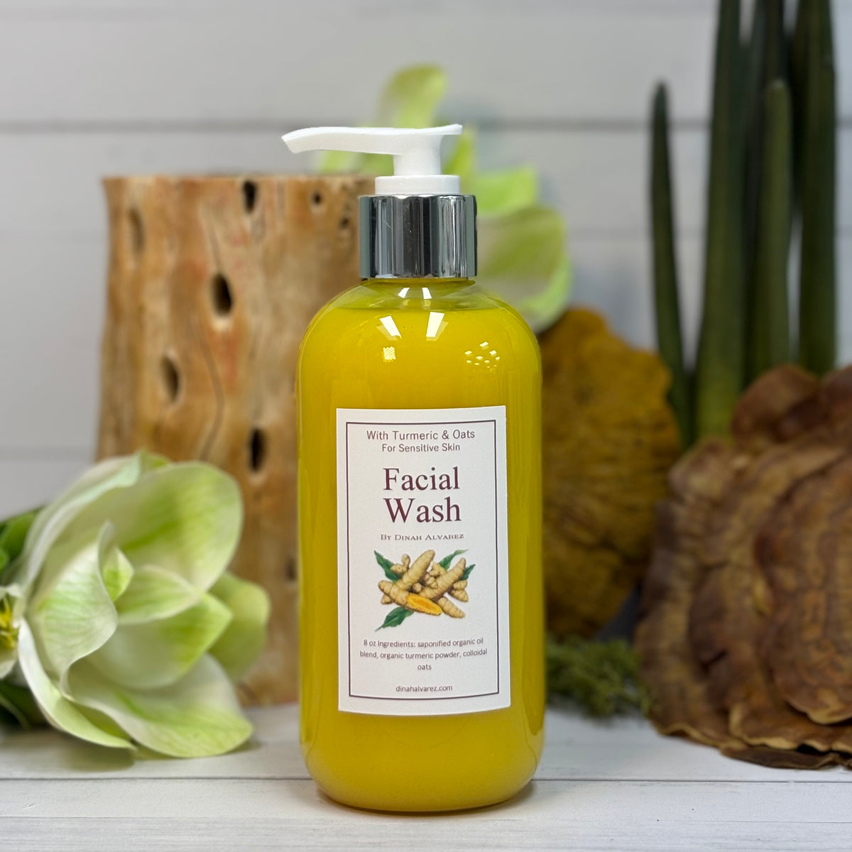 Facial Wash with Turmeric & Oats for Sensitive Skin